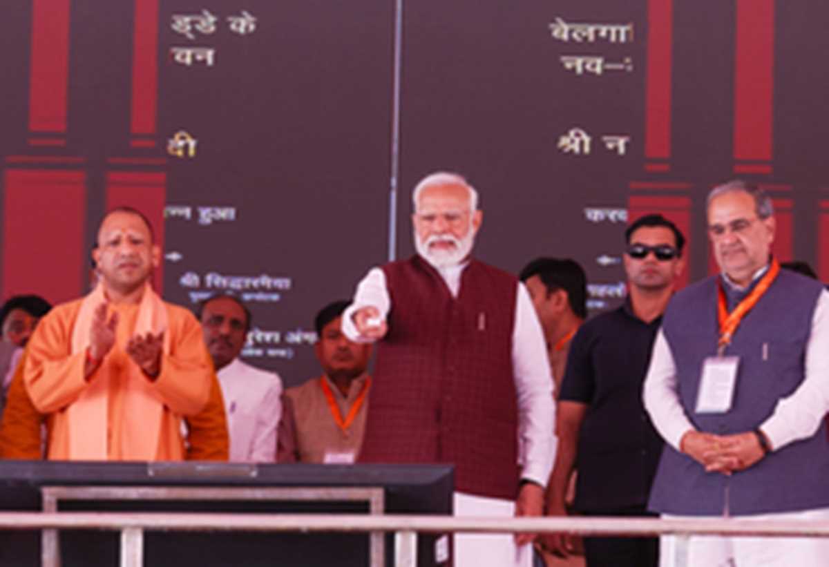 पीएम मोदी ने 9 हजार 800 करोड़ की 15 हवाईअड्डा परियोजनाओं का उद्घाटन किया पीएम मोदी ने 9 हजार 800 करोड़ की 15 हवाईअड्डा परियोजनाओं का उद्घाटन किया